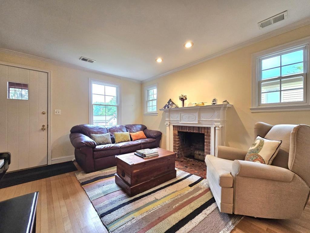 3410 15th St N - Photo 5 of 42