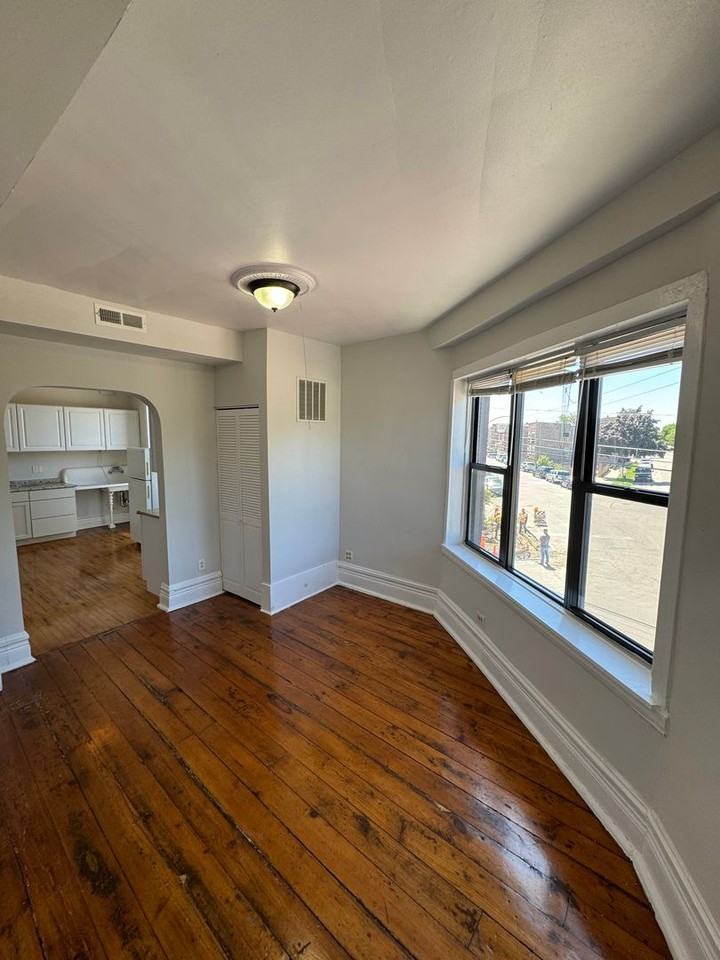 2065 Coulter St & 2409 - Photo 5 of 24