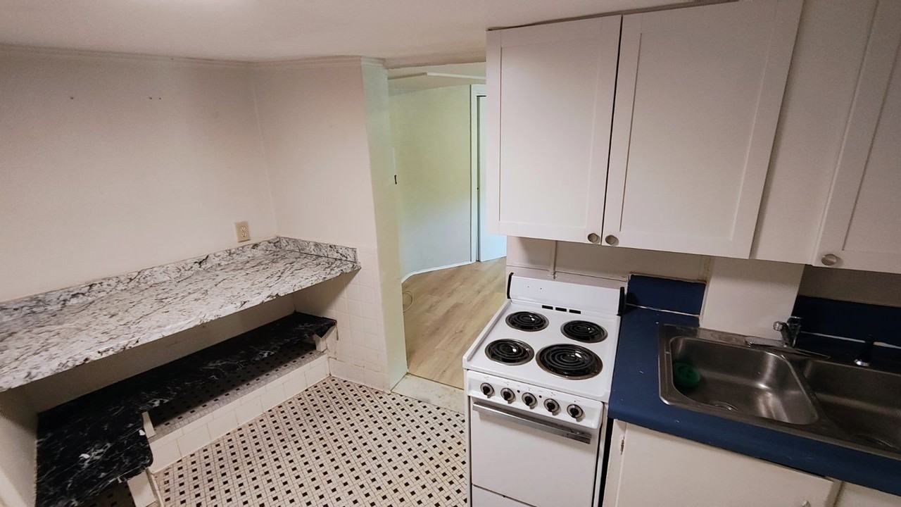 1137 Valley Ave Sw #3C - Photo 3 of 6