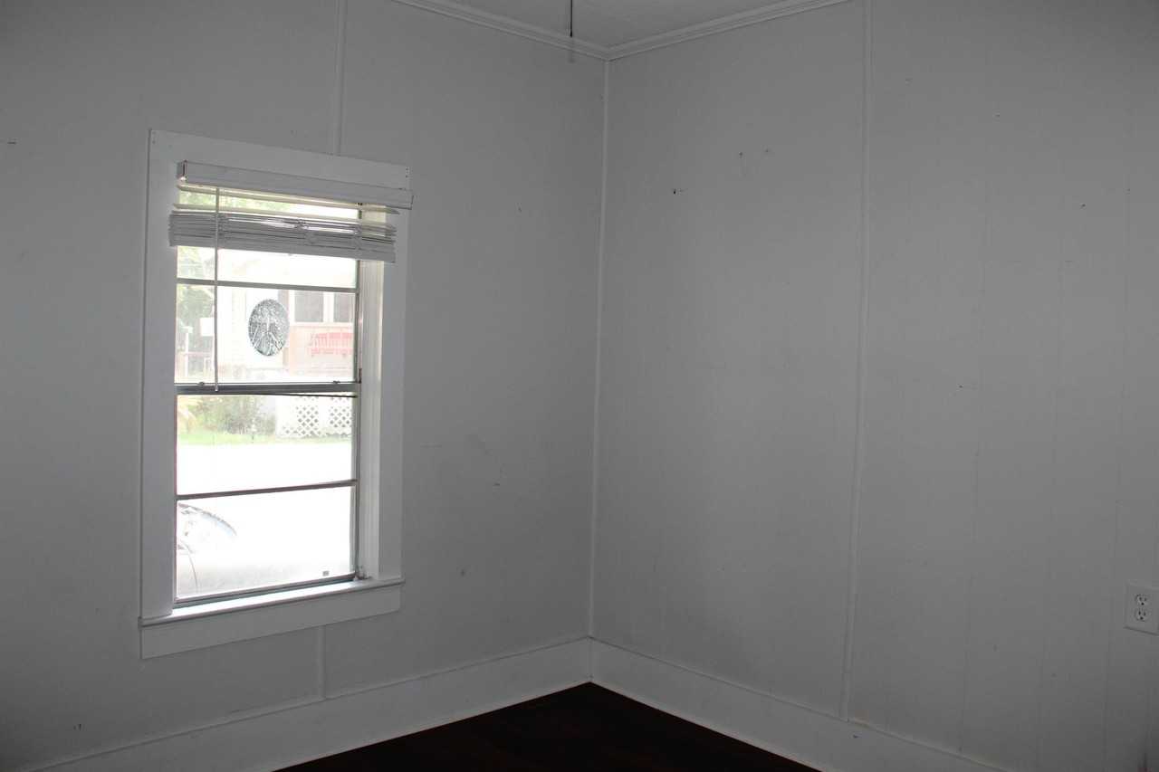 410 S Granger St - Photo 2 of 21