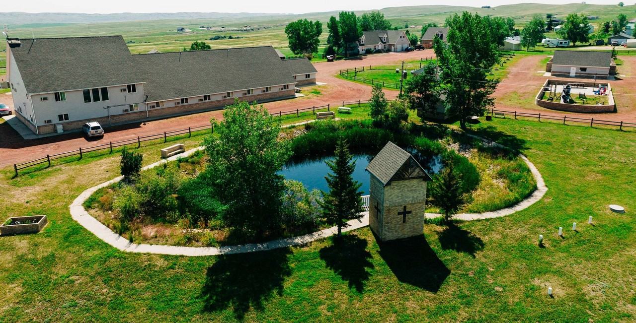 9 Lake Desmet Rd #2 - Photo 3 of 47