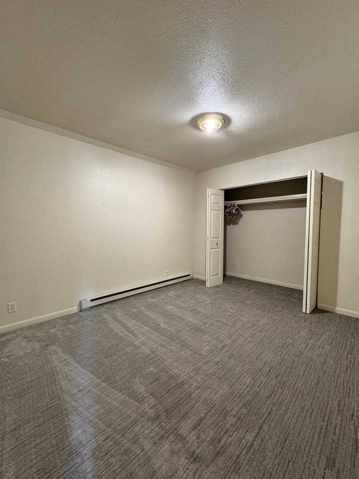 9 Lake Desmet Rd #2 - Photo 6 of 47