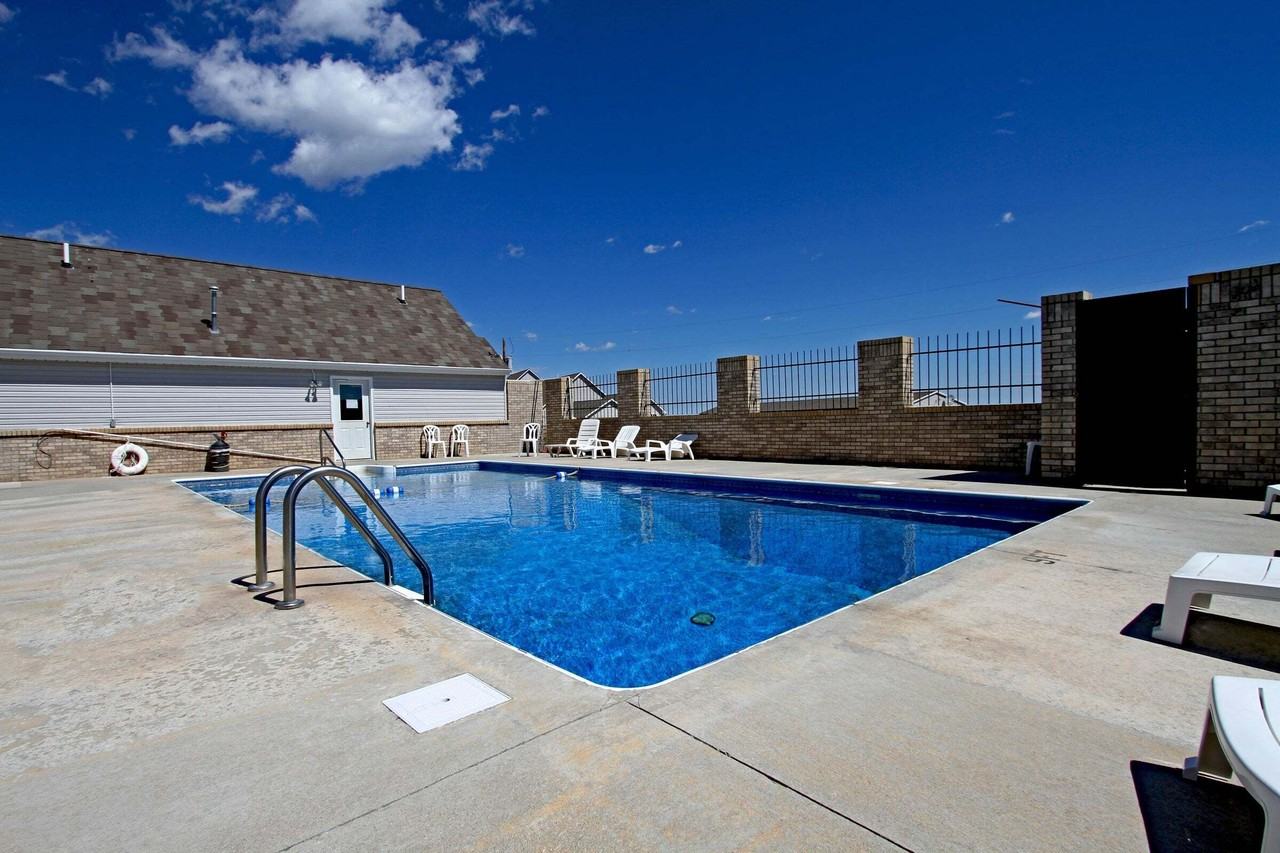 9 Lake Desmet Rd #2 - Photo 3 of 47