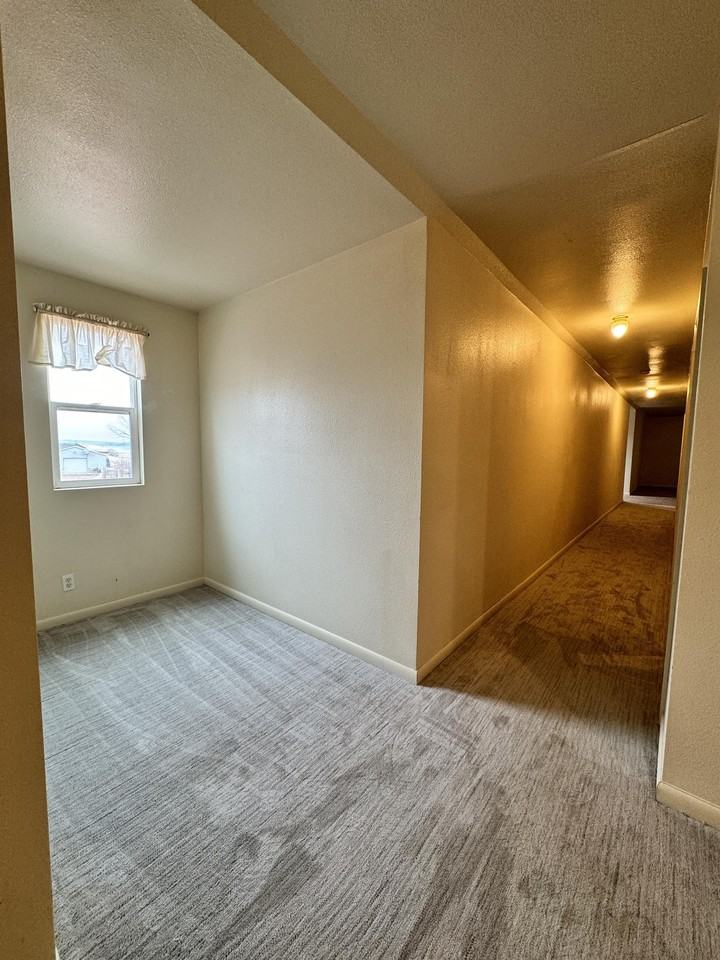 9 Lake Desmet Rd #2 - Photo 3 of 47