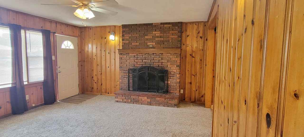 2122 Pile St - Photo 2 of 19