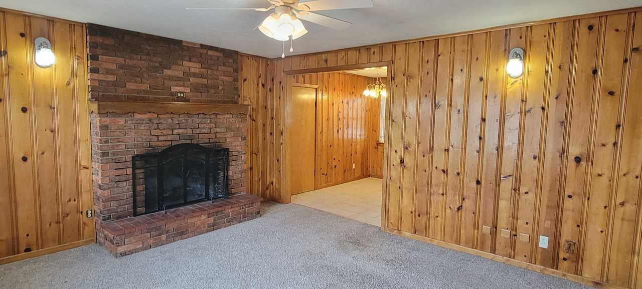 2122 Pile St - Photo 3 of 19