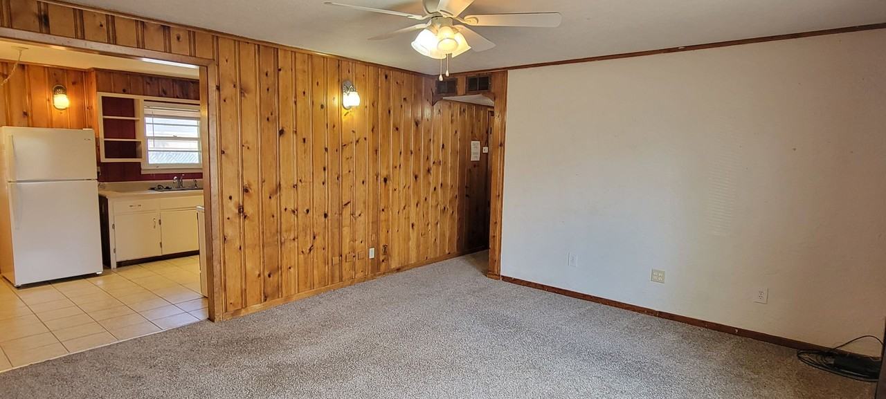 2122 Pile St - Photo 4 of 19