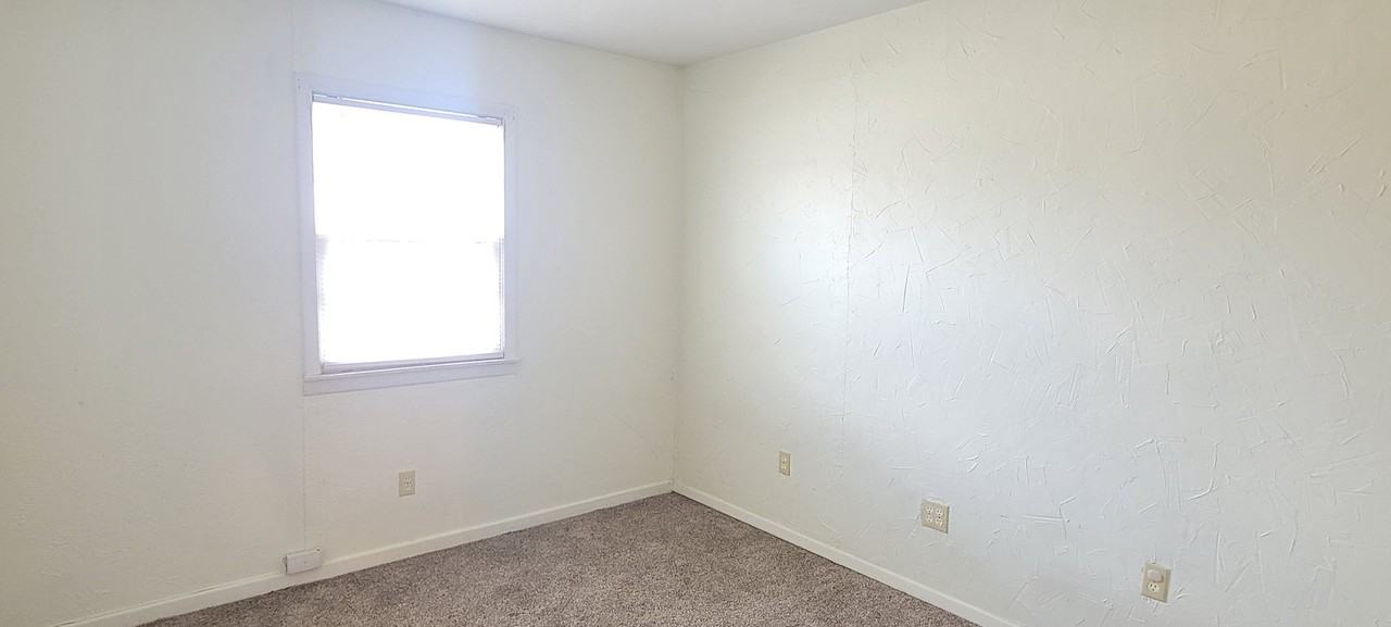 2122 Pile St - Photo 7 of 19