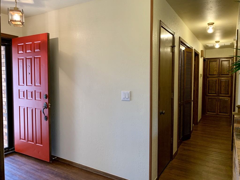 1419 Pickford Ln - Photo 4 of 12