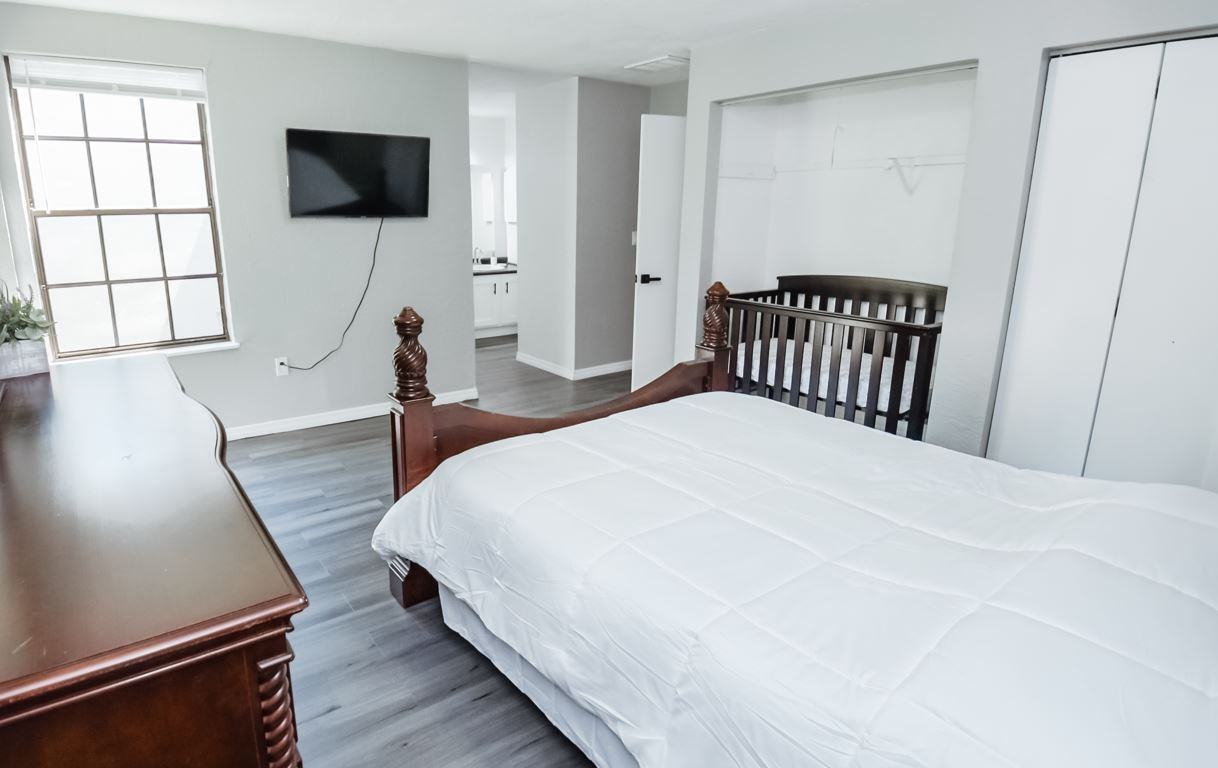 435 W Rich Ave #B - Photo 4 of 19