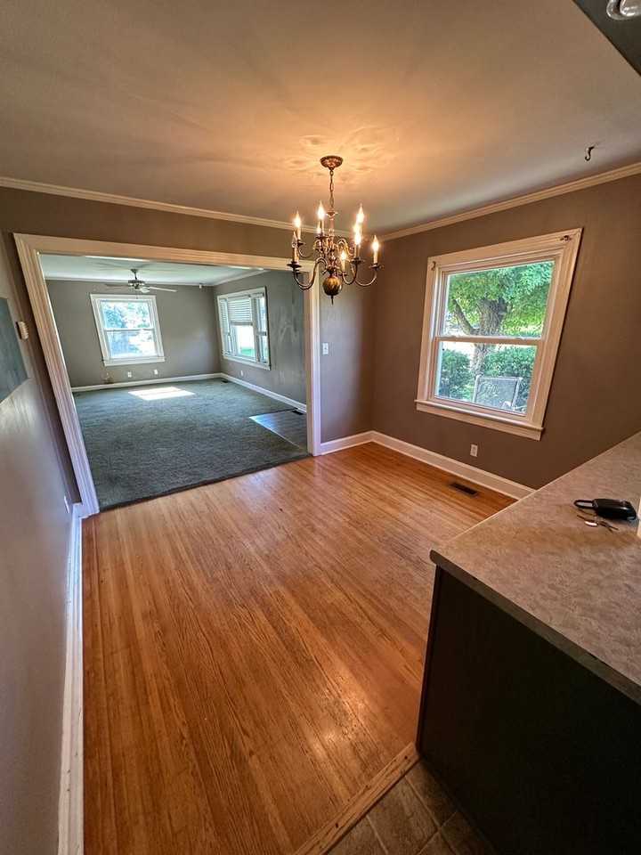 328 Mcclain Ave - Photo 2 of 17