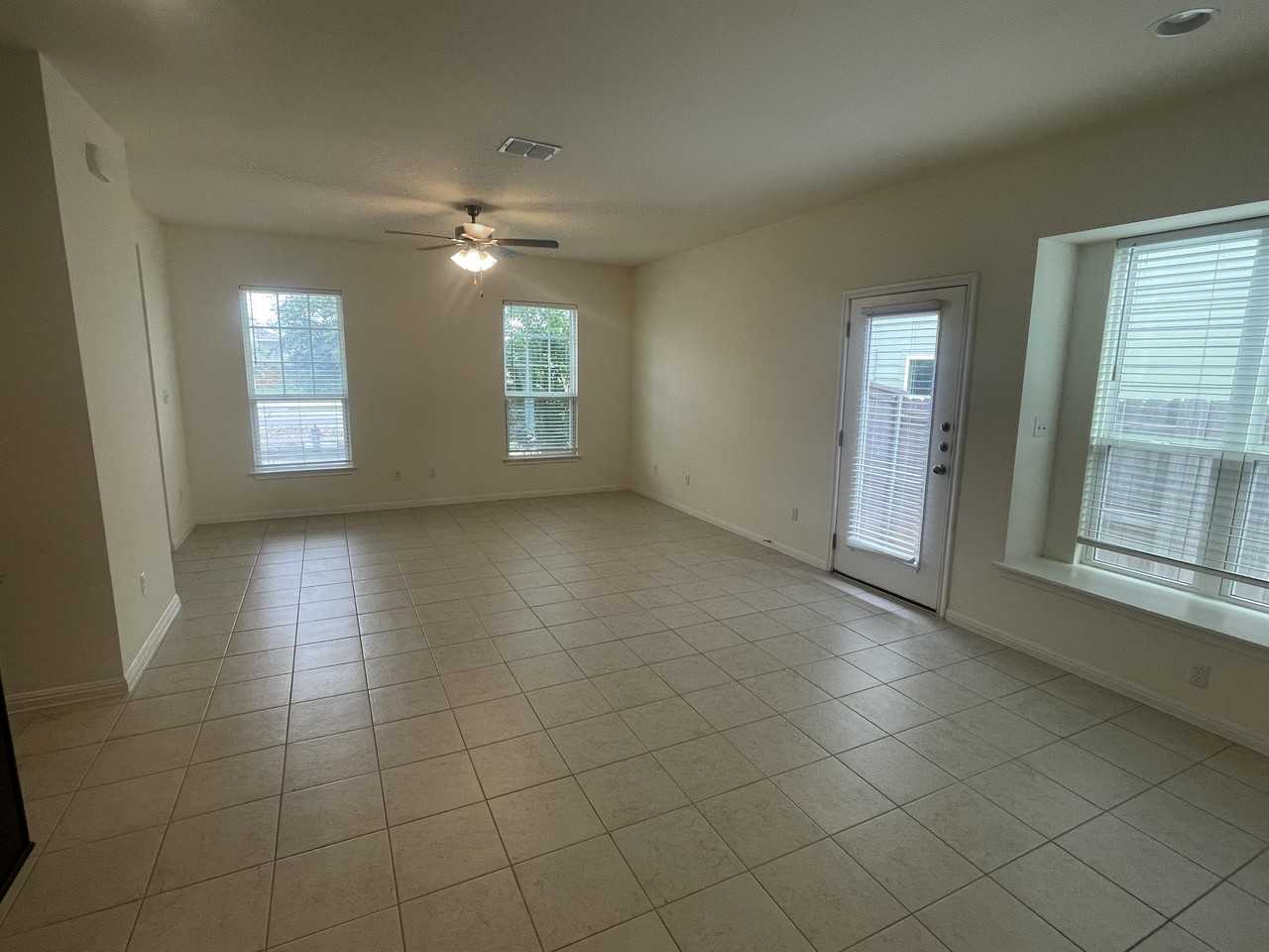 1166 Esplanade Pkwy #1 - Photo 4 of 15