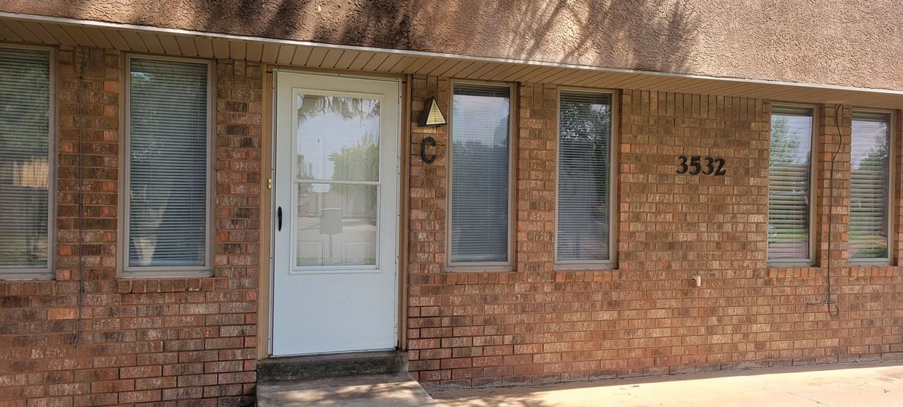 3532 Adenmor Ct Apt C - Photo 2 of 19