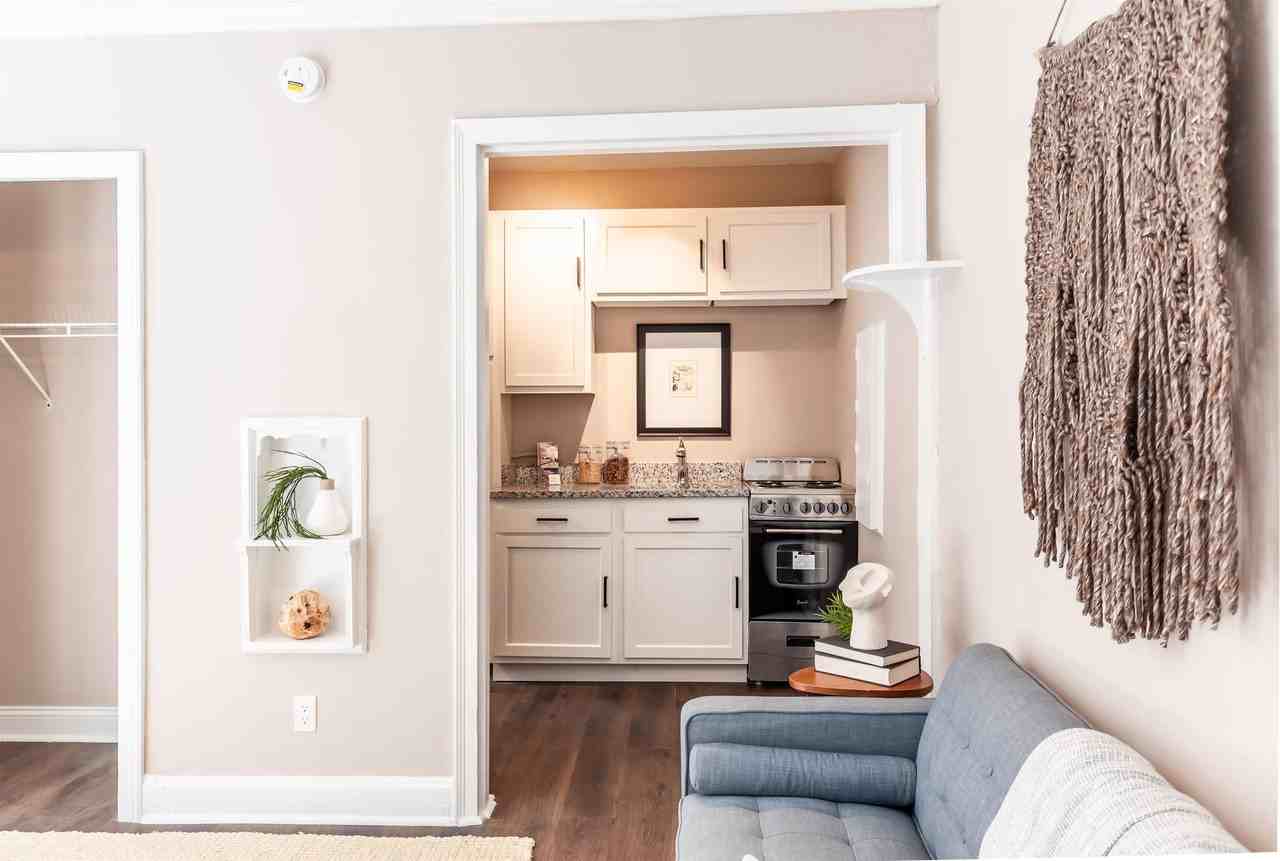 2315 Kemper Lane - Photo 2 of 33