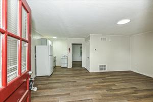 featured image of 595 Betty St