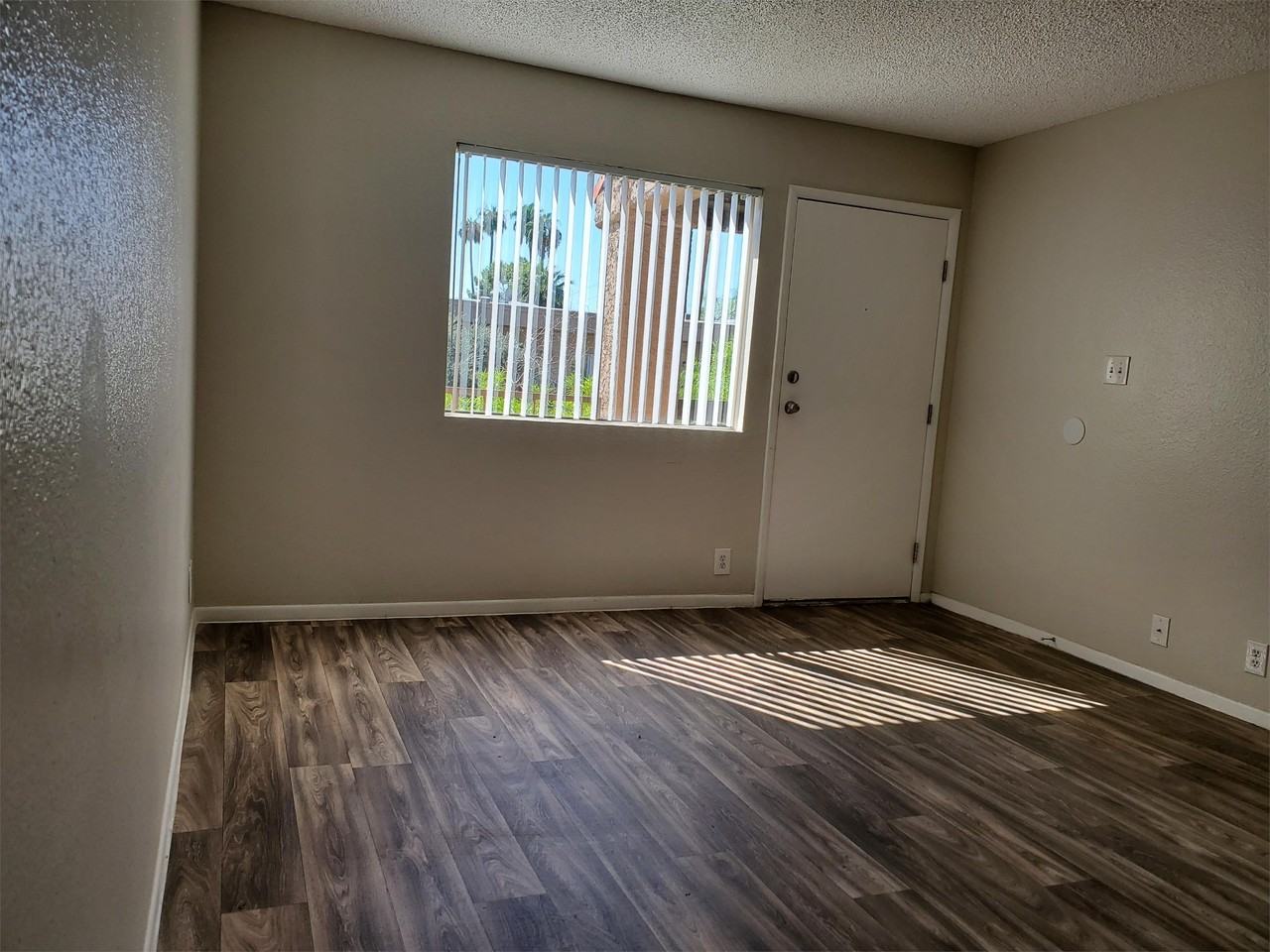 Catalina Apartments - Photo 2 of 15