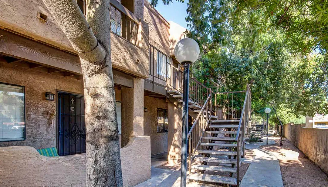 Catalina Apartments - Photo 7 of 15