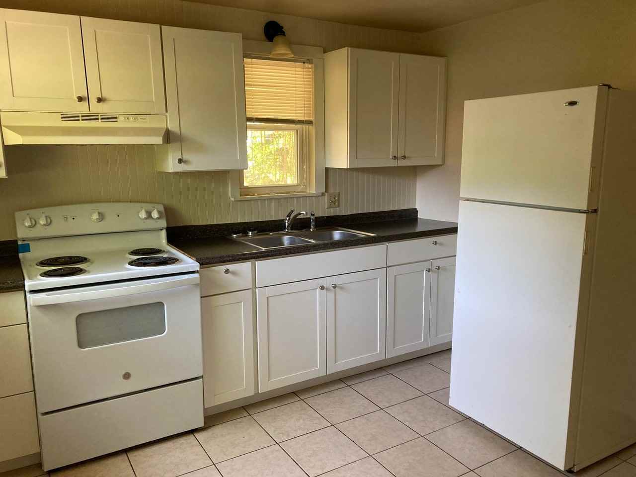 1211 Cousin Street (TZ) - Photo 3 of 9