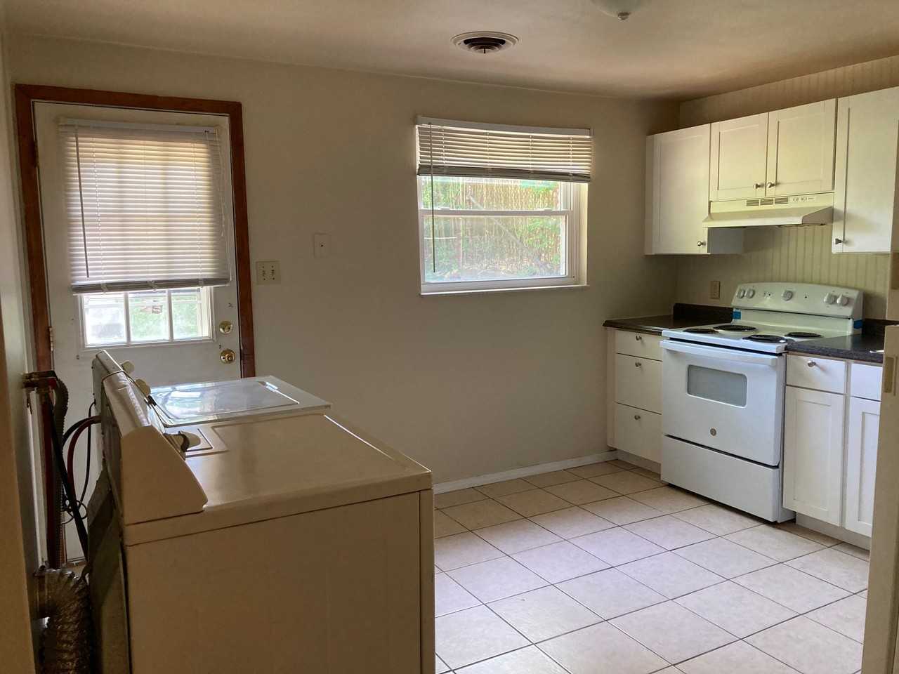 1211 Cousin Street (TZ) - Photo 4 of 9