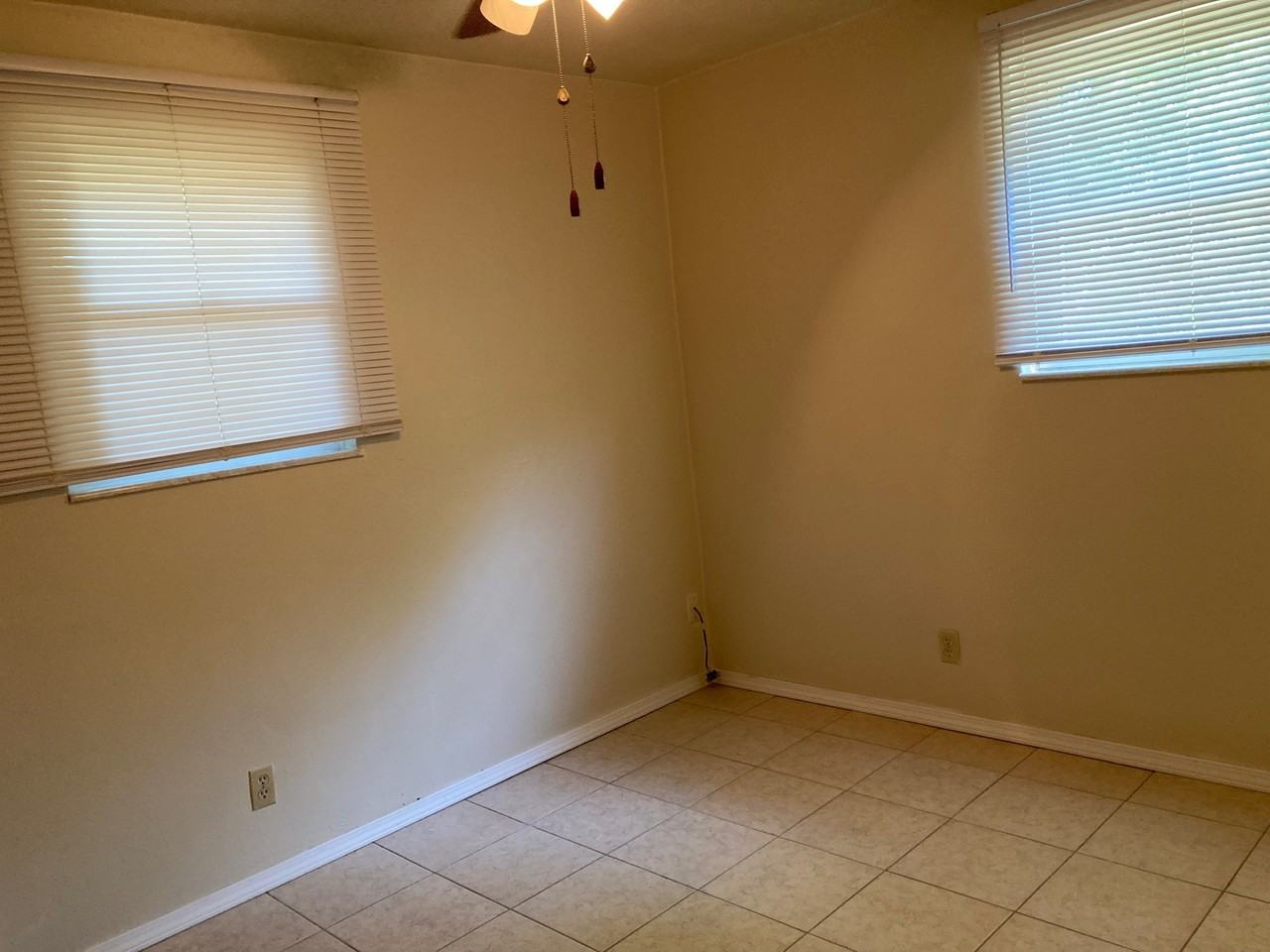 1211 Cousin Street (TZ) - Photo 7 of 9