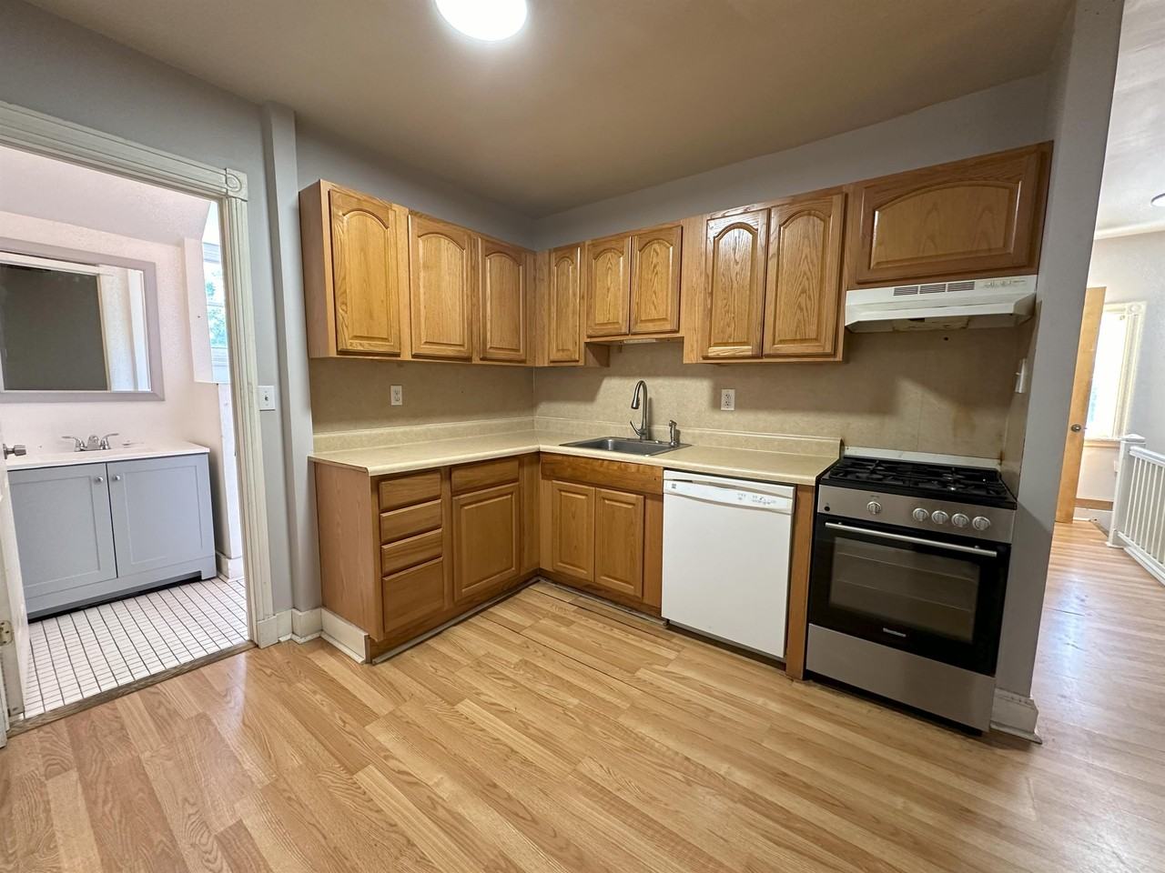 644 Madison Avenue - Photo 4 of 9