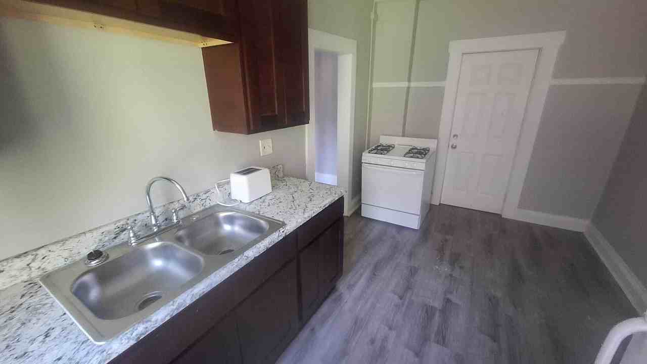 11202 Buckeye Road - Photo 3 of 9