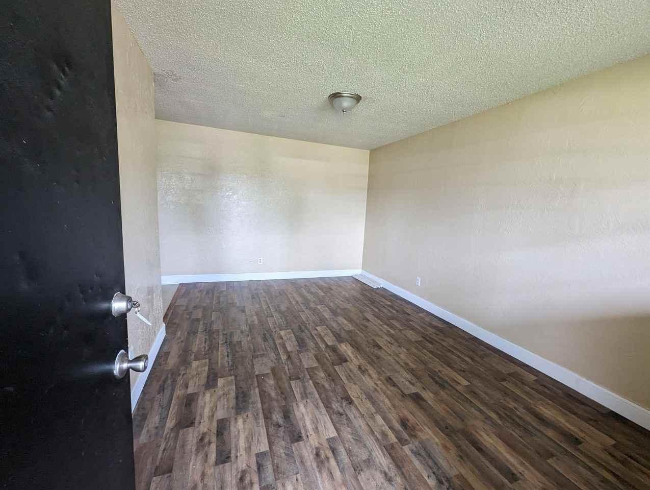 905 Campus Street - Photo 3 of 50