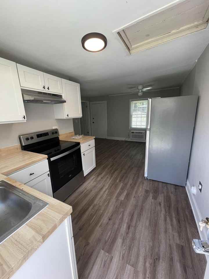 5825 Sledge Street - Photo 3 of 23