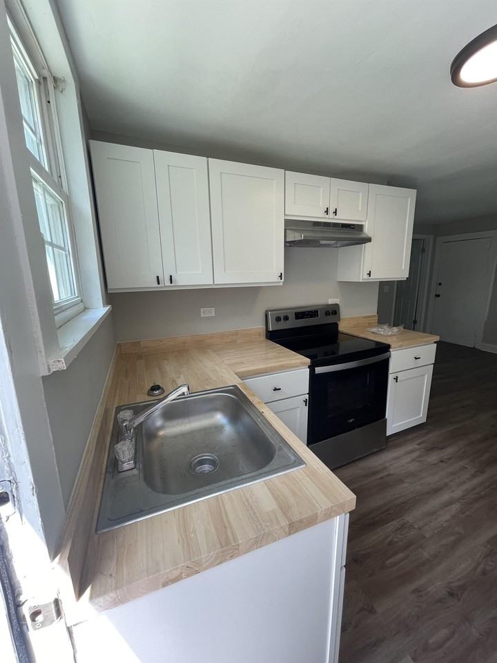 5825 Sledge Street - Photo 4 of 23