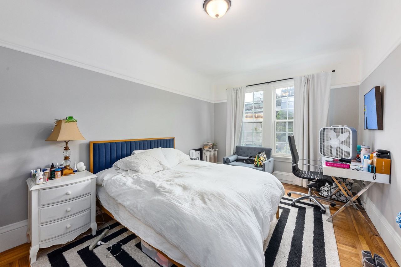 2725 Van Ness Avenue - Photo 4 of 25