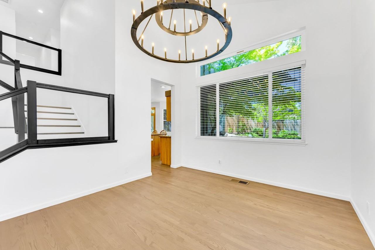 3701 Ranchview Ct - Photo 4 of 45