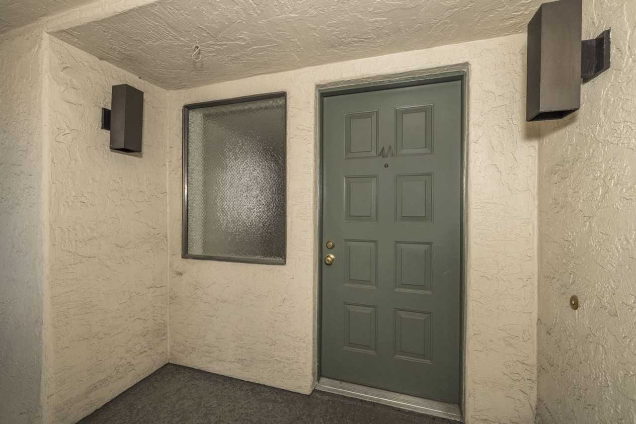 185 Forest Ave #4A - Photo 2 of 17