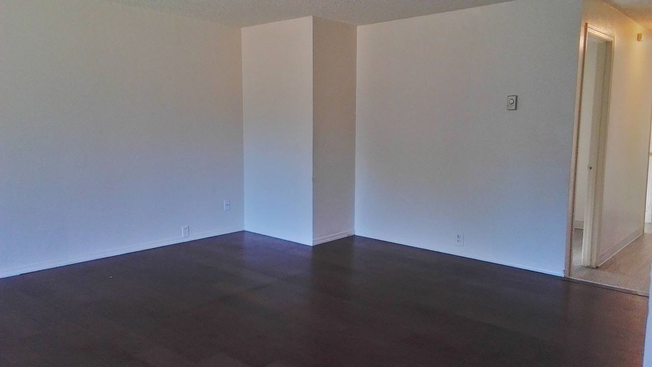 2750 Edison St - Photo 3 of 7