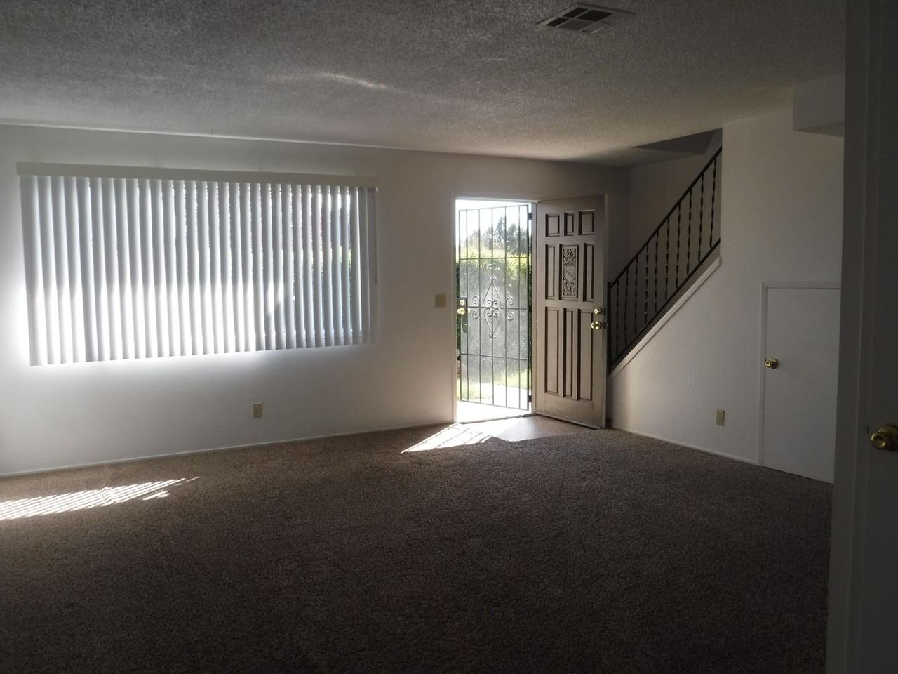 LIND970 - Photo 3 of 15