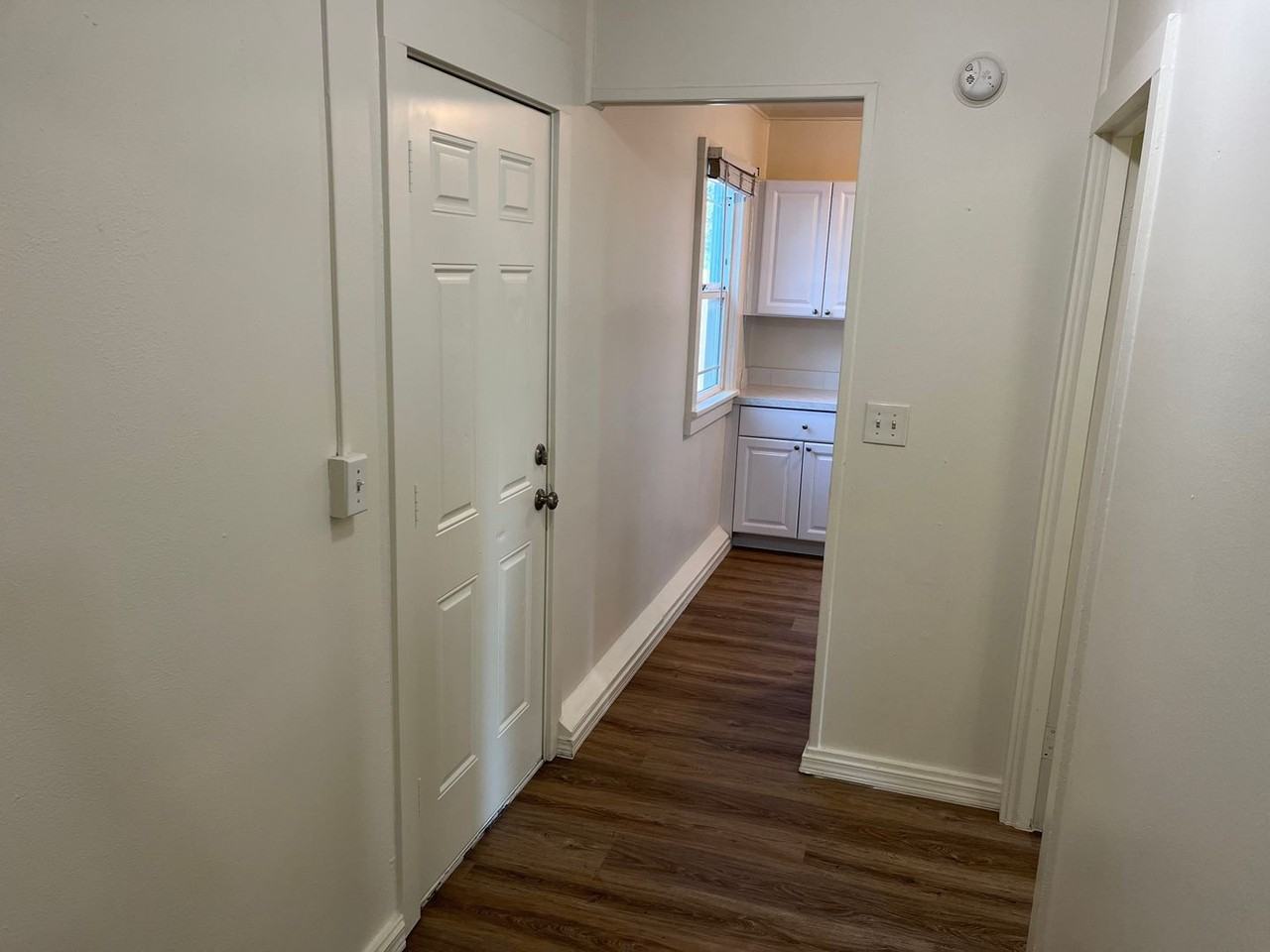 12905 Se 29th Ave - Photo 2 of 13