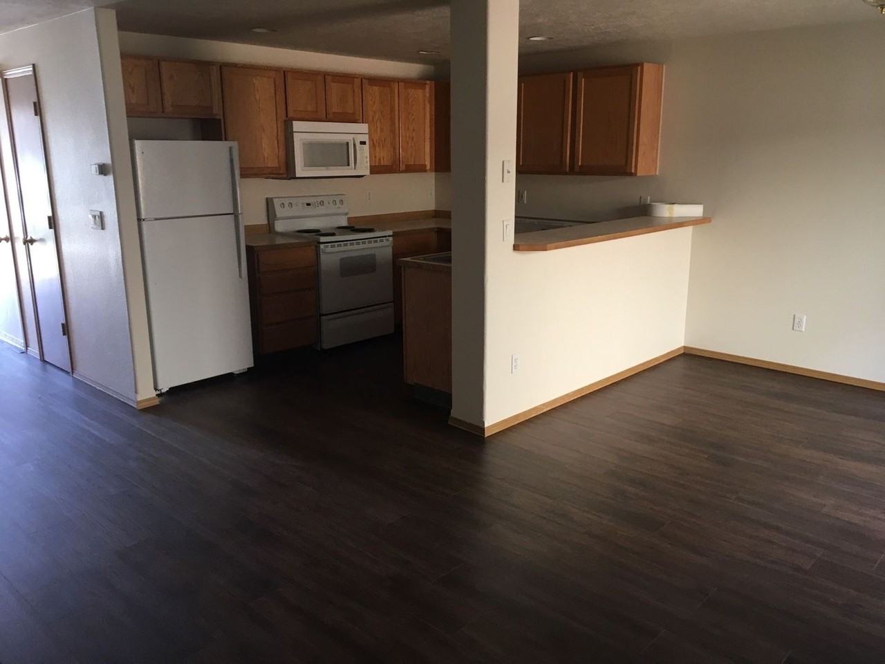 1456 Sw 16th St - Photo 2 of 11