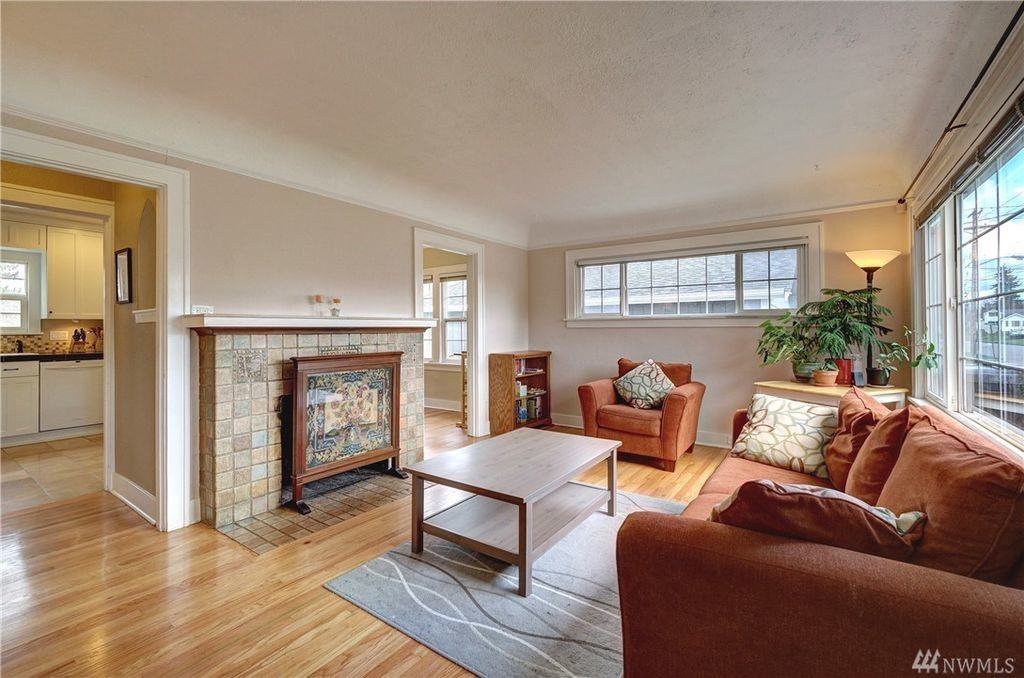 4409 N 35th St - Photo 3 of 21