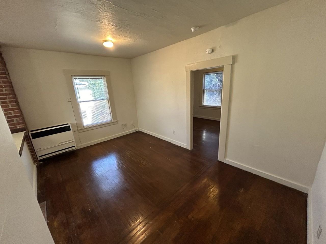 204 Carolina St - Photo 3 of 12