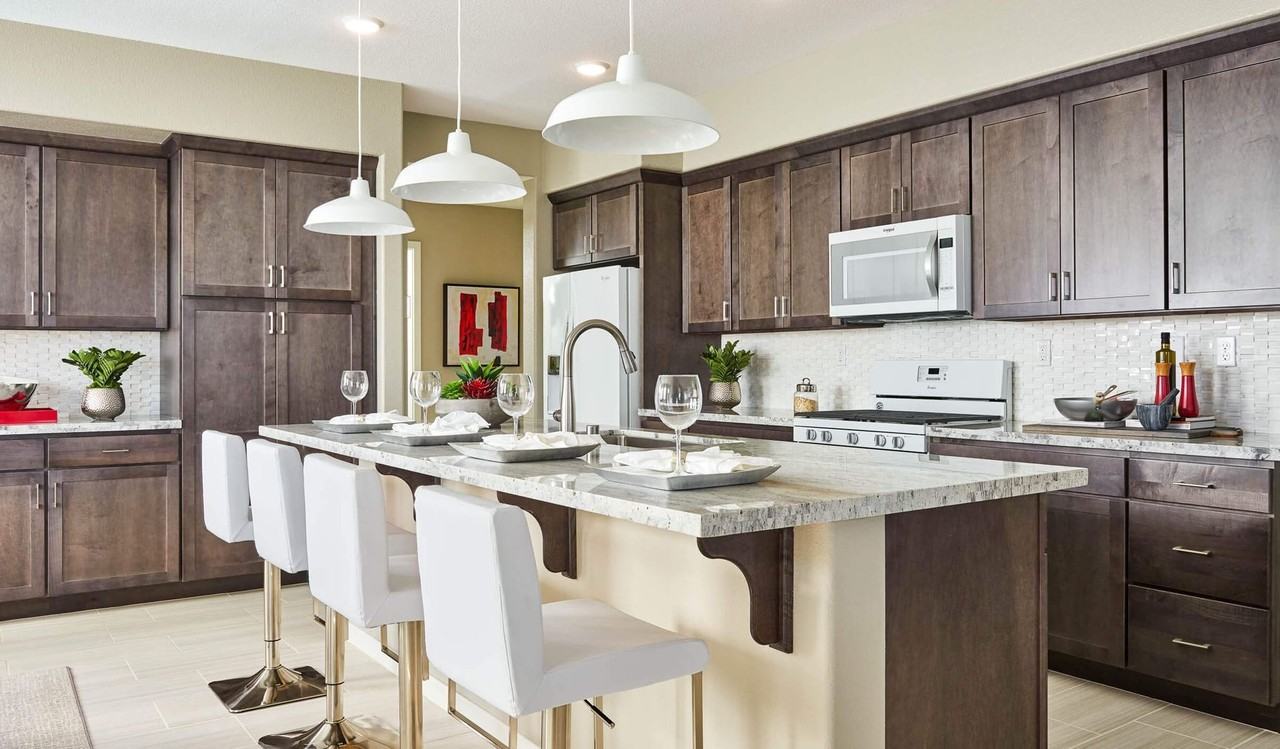 37579 Breakers Rd - Photo 3 of 6