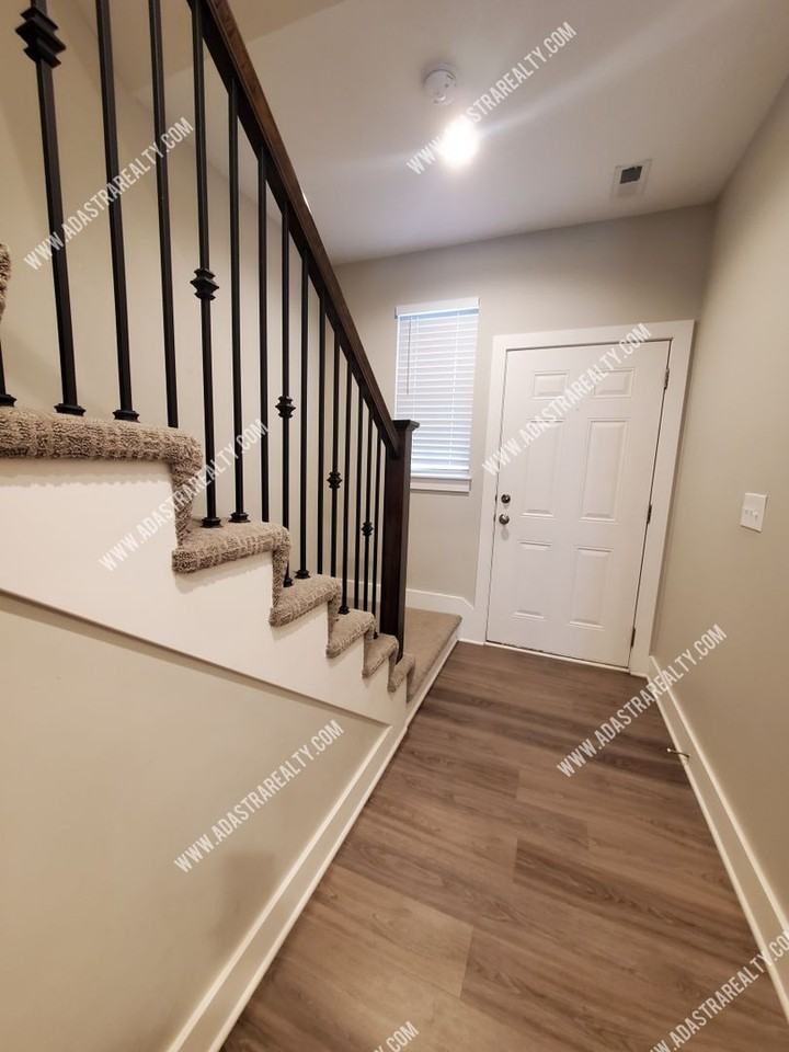 324 N 4th Ter - Photo 2 of 21