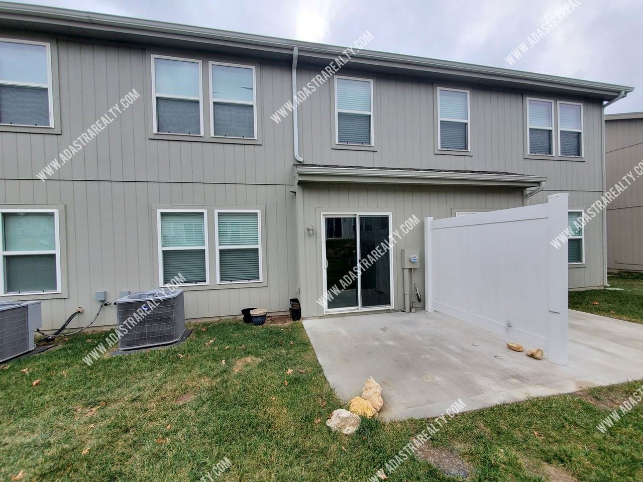 324 N 4th Ter - Photo 3 of 21