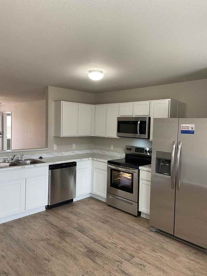 1765 Ryder St - Photo 7 of 20