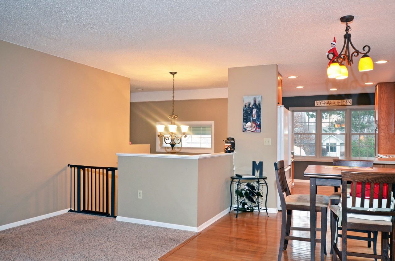3880 Stonebridge Dr N - Photo 3 of 22