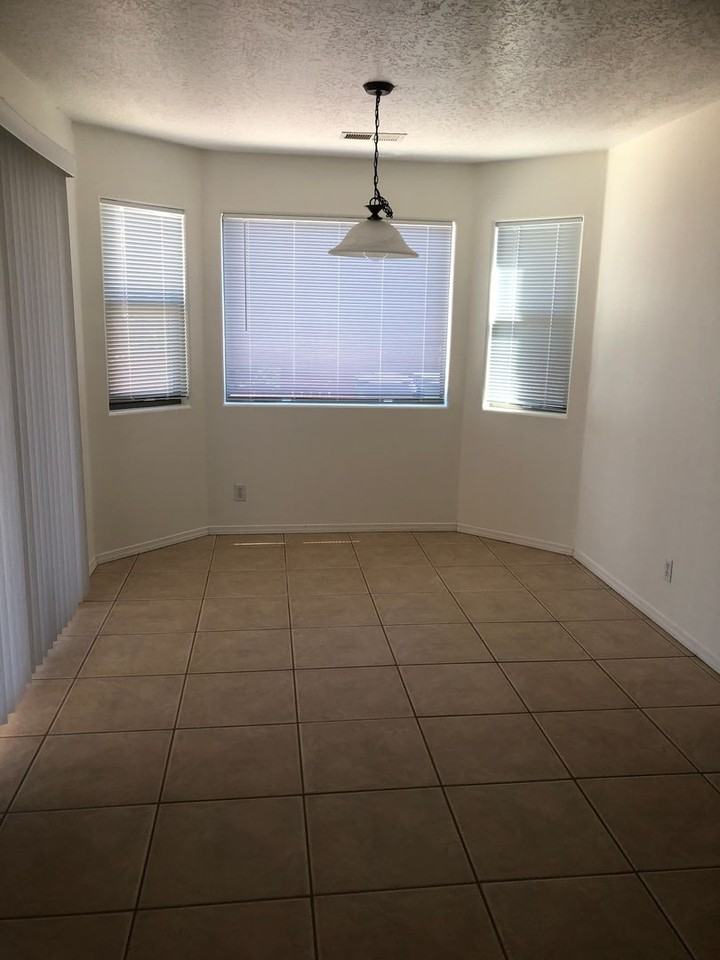 808 7th St Ne - Photo 6 of 14