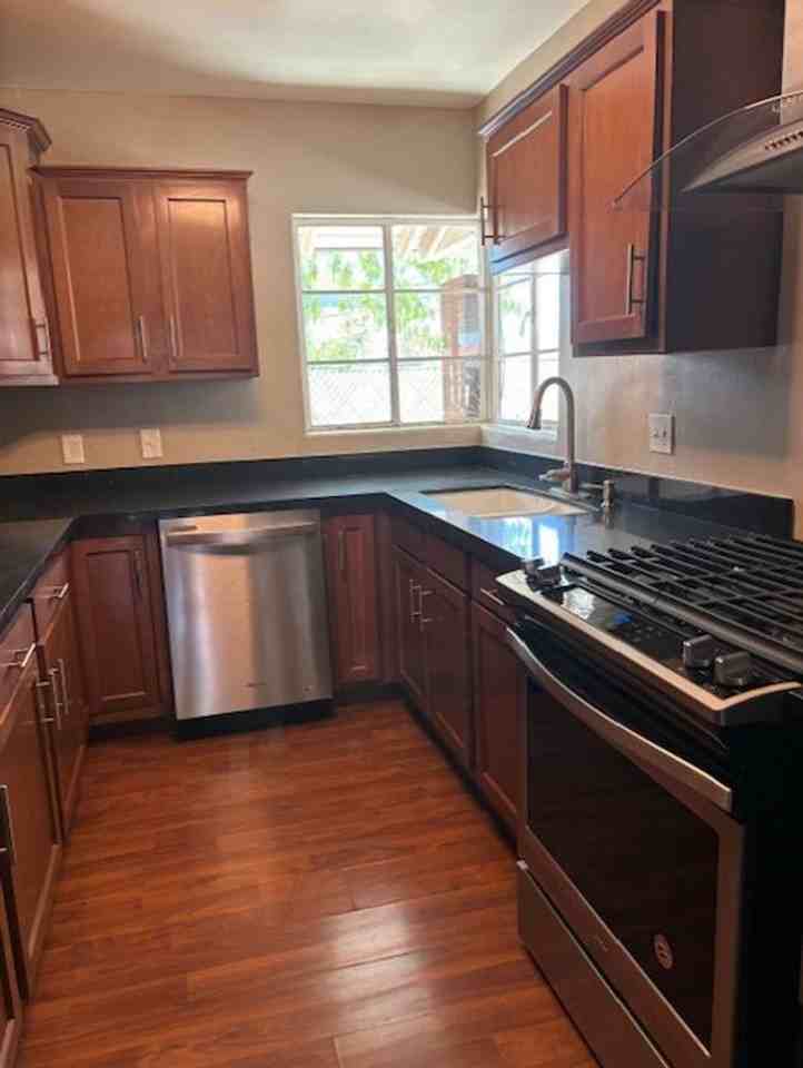1519 W Osborn Rd #3 - Photo 7 of 50