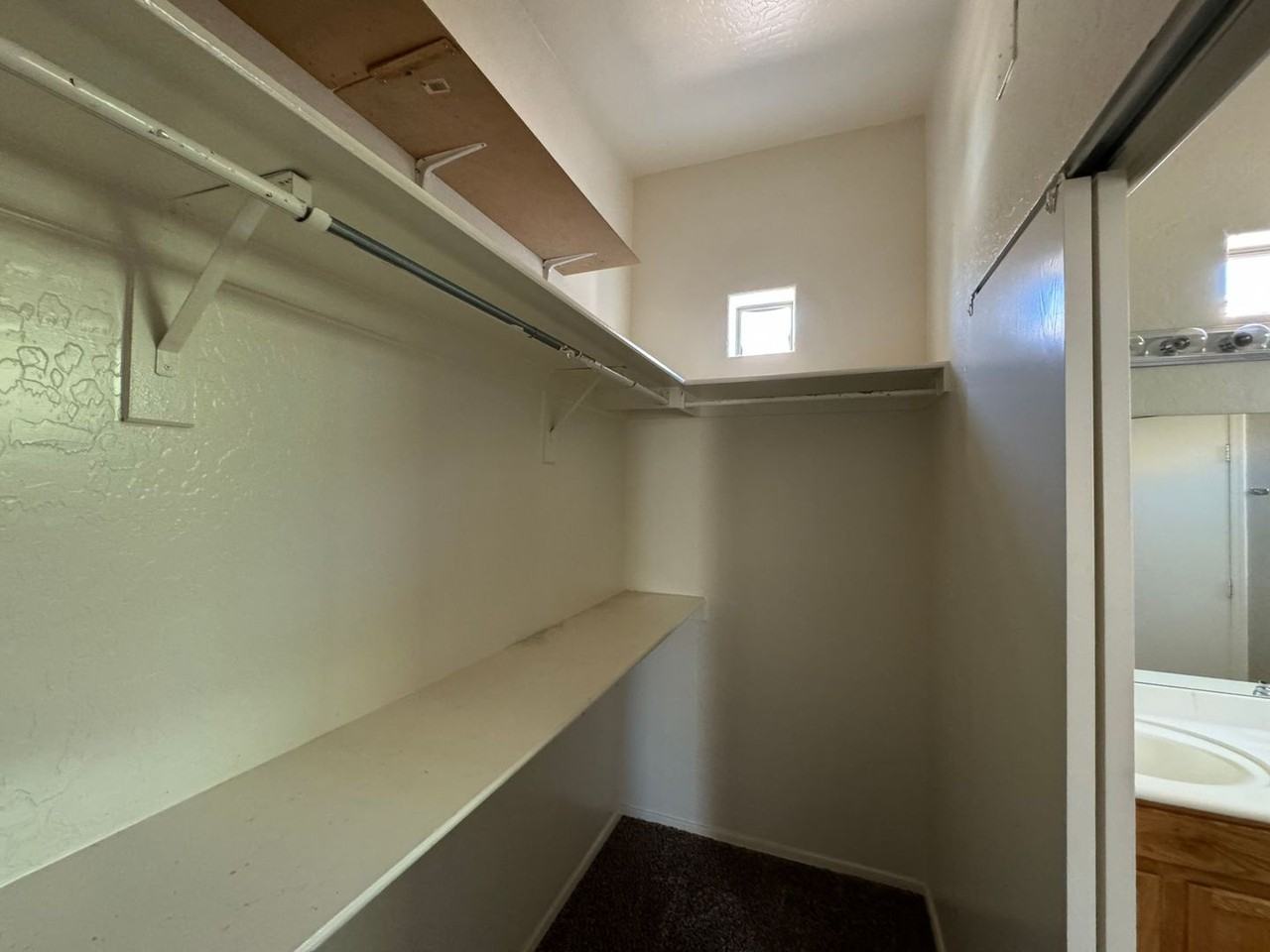 990 E Sheffield Ave - Photo 6 of 16