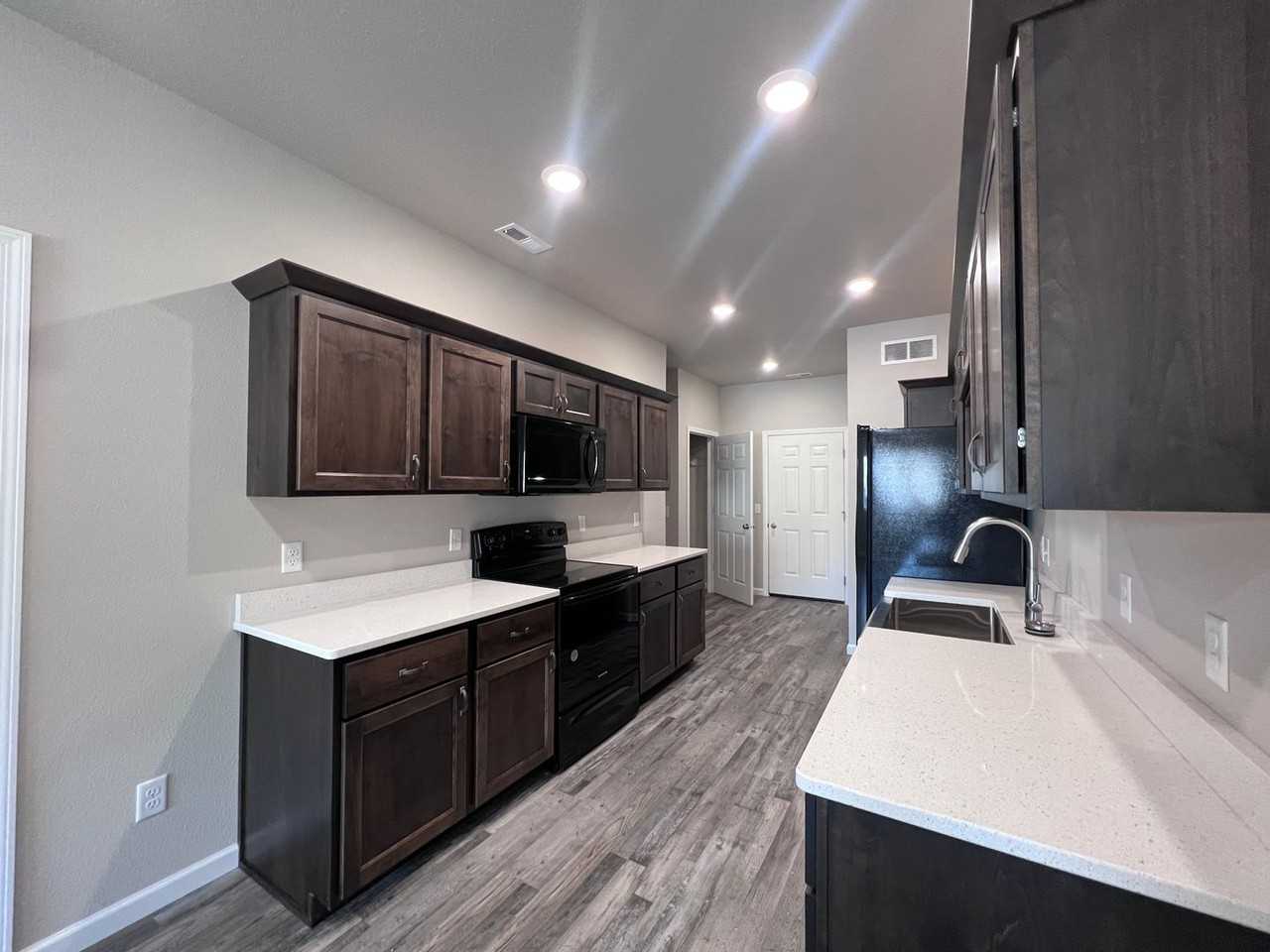 3406 French St - Photo 2 of 12
