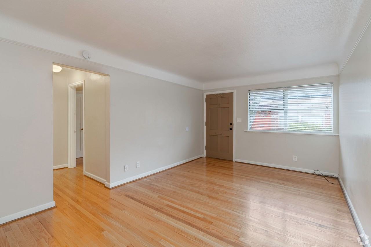 2059 Nw Irving St - Photo 6 of 19
