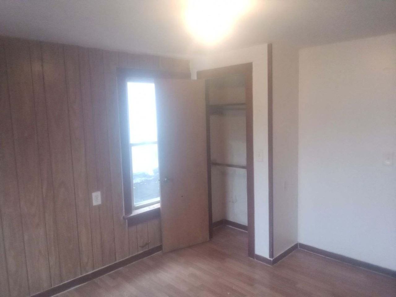 435 S James Street - Photo 2 of 6