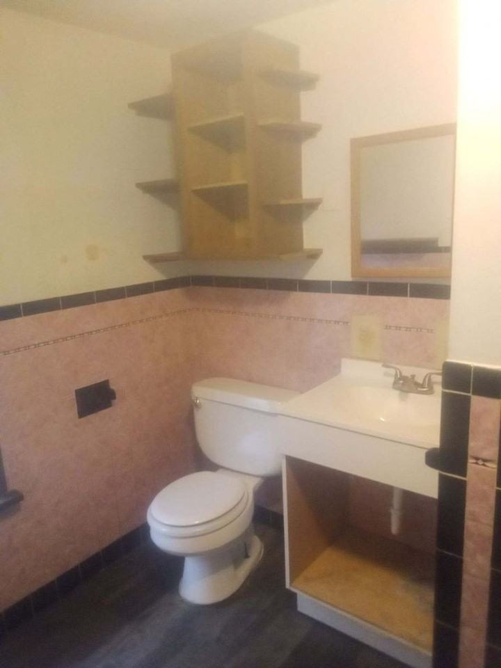 435 S James Street - Photo 3 of 6